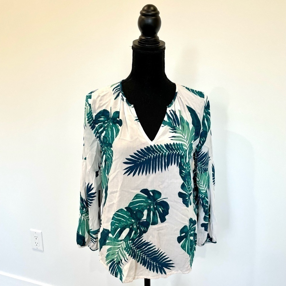 Old Navy V-Neck Tropical Blouse